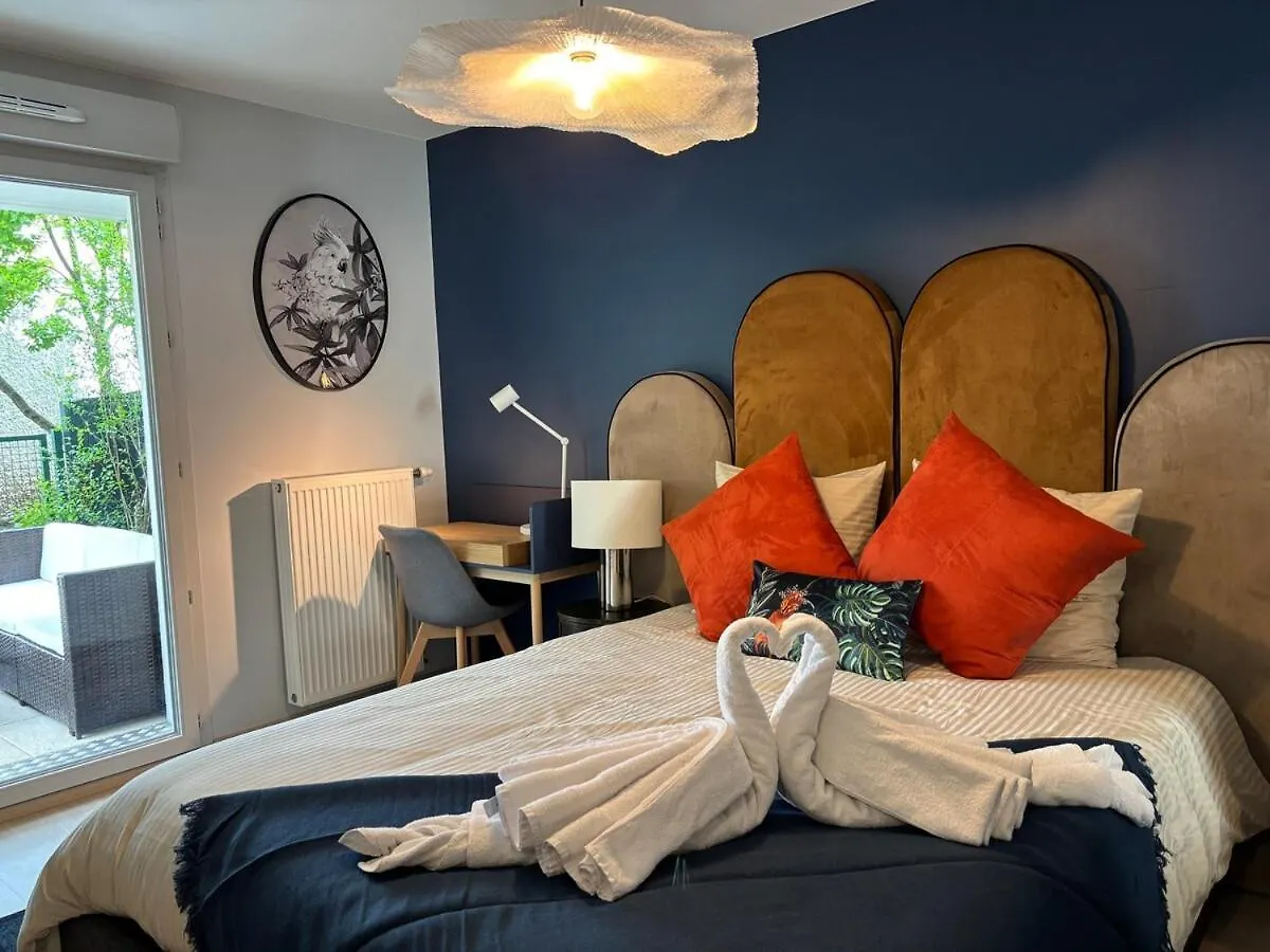 Retro-Chic Elegance With Terrace Near Tramway Apartment Saint-Priest   Saint-Priest (Rhone)