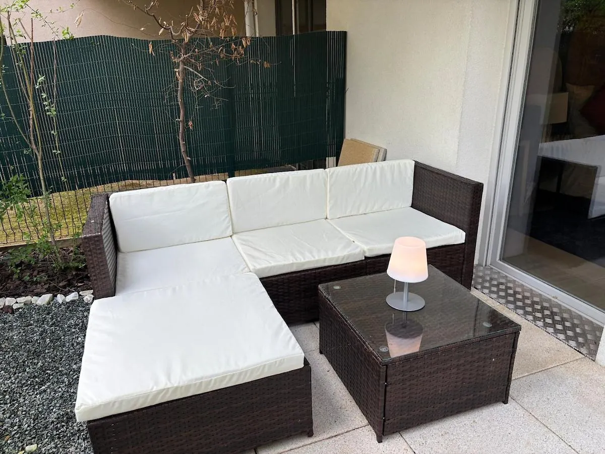 Retro-Chic Elegance With Terrace Near Tramway Apartment Saint-Priest  0*, Saint-Priest (Rhone) France