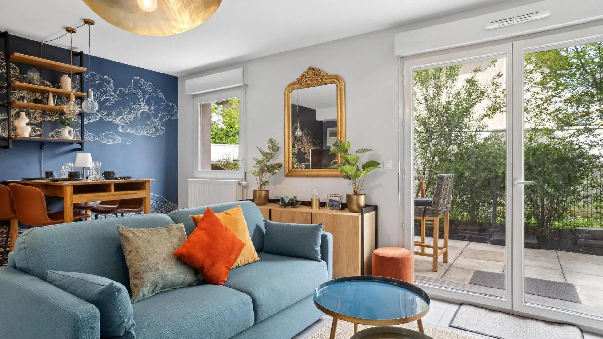 Retro-Chic Elegance With Terrace Near Tramway Apartment Saint-Priest